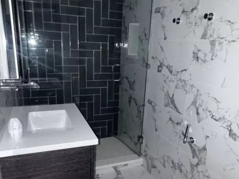 Bath - 257 E Delaware Pl #1A2A, Chicago, IL 60611 photo 2 of 4