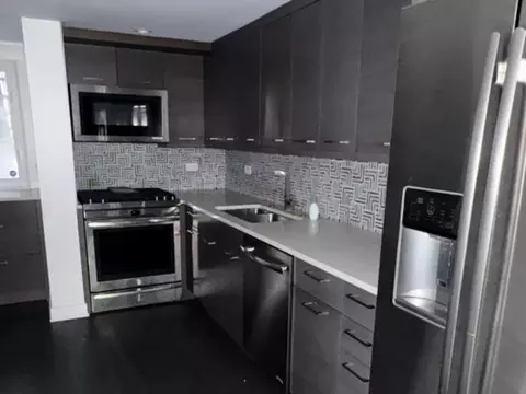 Kitchen - 257 E Delaware Pl #1A2A, Chicago, IL 60611 photo 2 of 2
