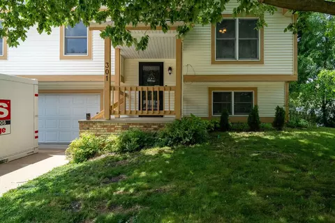 301 Bentley Dr, Normal, IL 61761