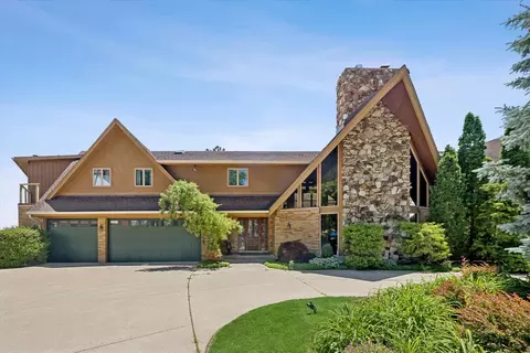 607 Berkshire Ct, Downers Grove, IL 60516