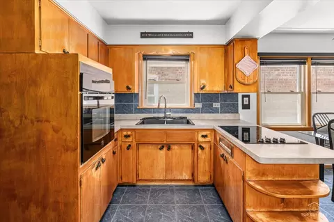 Kitchen - 3437 W 84th Pl, Chicago, IL 60652 photo 3 of 4