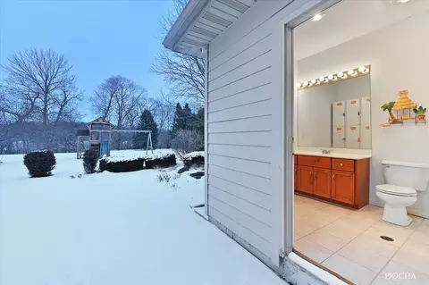 Bath - 3068 E 1879th Rd, Ottawa, IL 61350 photo 5 of 7