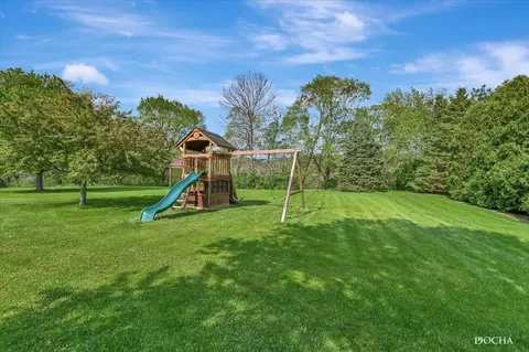 Exterior - 3068 E 1879th Rd, Ottawa, IL 61350 photo 8 of 10