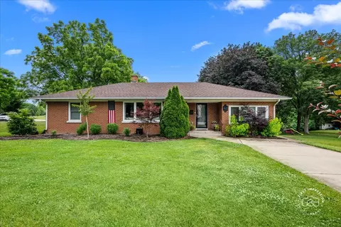 42 N 13th Ave, Saint Charles, IL 60174