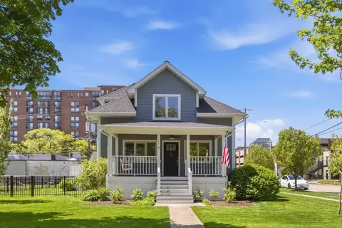 116 N Pine Ave, Arlington Heights, IL 60004