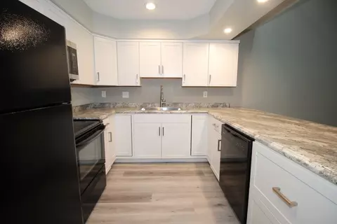 Kitchen - 1702 Rockingham Dr #4, Normal, IL 61761 photo 4 of 4