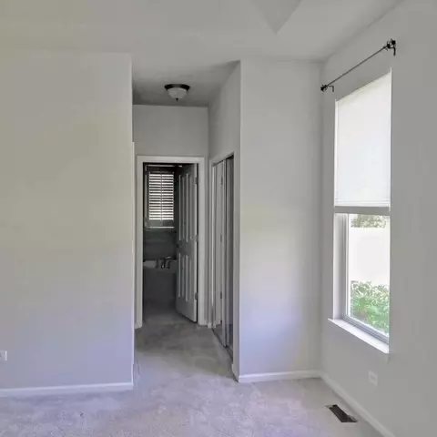 Entry Way - 1627 Tyler Trl, Mchenry, IL 60051 photo 2 of 2