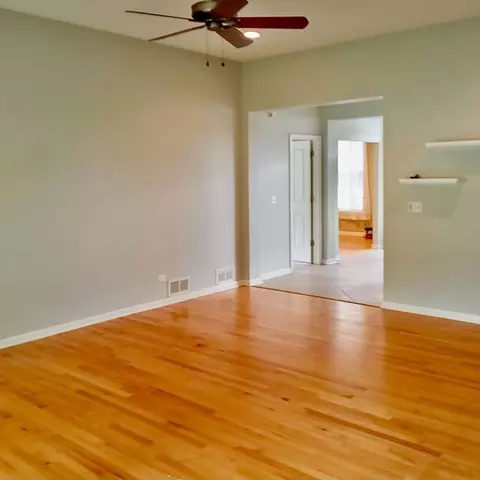 Living - 1627 Tyler Trl, Mchenry, IL 60051 photo 2 of 3