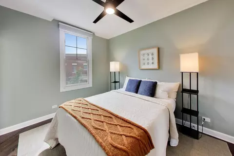 Bedroom - 131 Dawson Dr, Elgin, IL 60120 photo 3 of 4