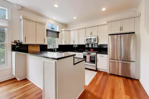Kitchen - 131 Dawson Dr, Elgin, IL 60120 photo 1 of 4