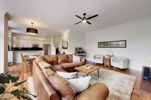 Living - 131 Dawson Dr, Elgin, IL 60120 photo 3 of 5