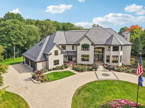 3001 Glen Eagles Ct, Saint Charles, IL 60174