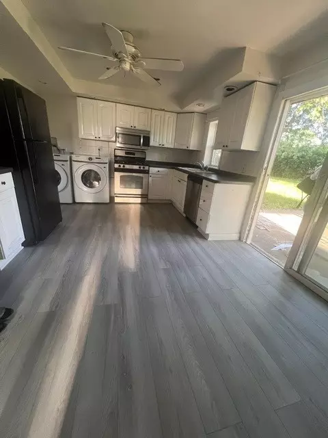 Kitchen - 6925 Elder Ct, Bridgeview, IL 60455 photo 1 of 1