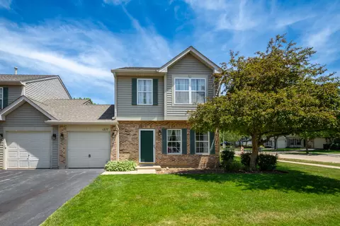 1277 N Village Dr, Round Lake Beach, IL 60073