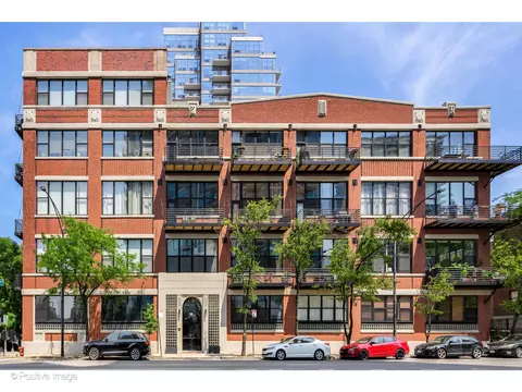 1601 S Indiana Ave #503, Chicago, IL 60616
