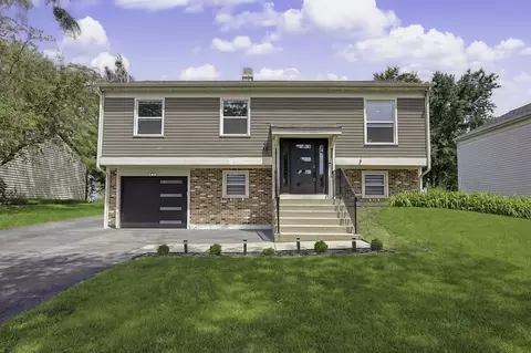 255 Polk Ct, Bartlett, IL 60103