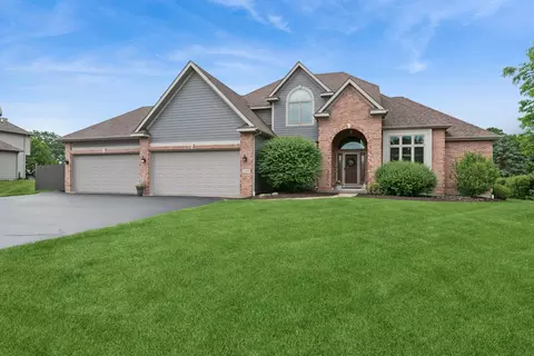 3405 Forest Ridge Dr, Spring Grove, IL 60081