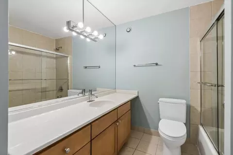 Bath - 30 E Huron St #4905, Chicago, IL 60611 photo 2 of 4