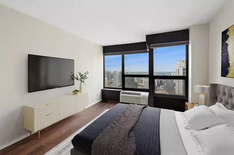 Bedroom - 30 E Huron St #4905, Chicago, IL 60611 photo 2 of 3