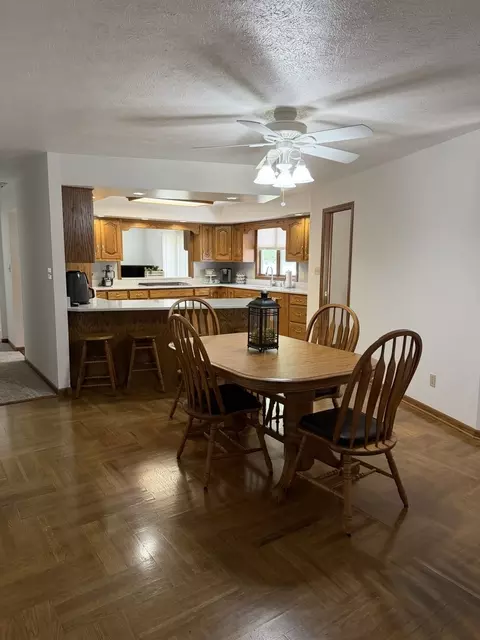 Dining - 1804 Bruce St, Morris, IL 60450 photo 2 of 2