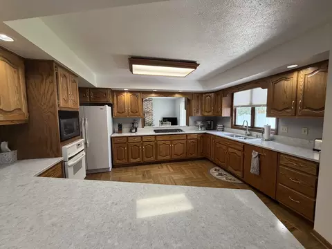 Kitchen - 1804 Bruce St, Morris, IL 60450 photo 1 of 3