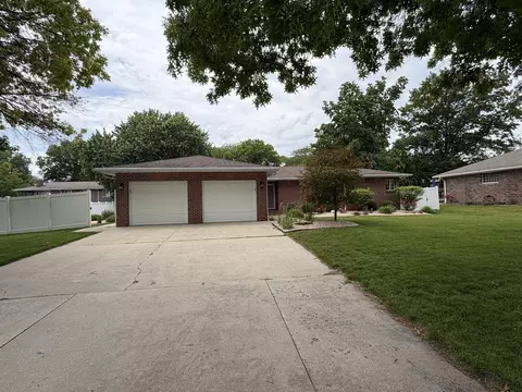 Exterior - 1804 Bruce St, Morris, IL 60450 photo 2 of 4