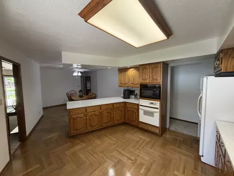 Kitchen - 1804 Bruce St, Morris, IL 60450 photo 3 of 3