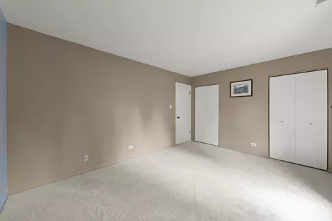 Bedroom - 1608 Thames Ct #A, Wheaton, IL 60189 photo 4 of 5
