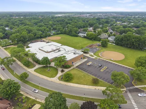 View/Area - 1608 Thames Ct #A, Wheaton, IL 60189 photo 15 of 15