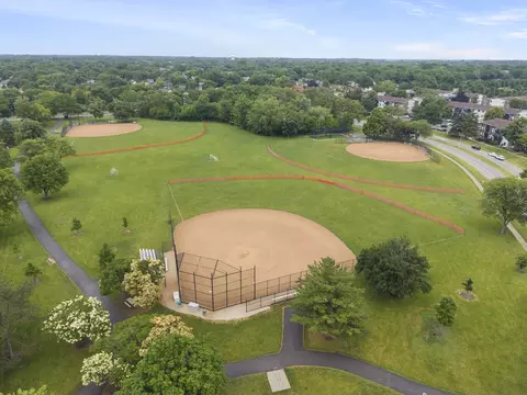 View/Area - 1608 Thames Ct #A, Wheaton, IL 60189 photo 13 of 15