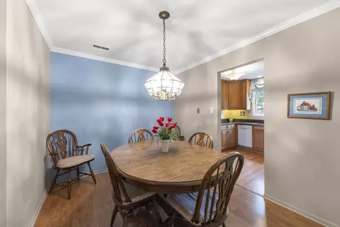 Dining - 1608 Thames Ct #A, Wheaton, IL 60189 photo 2 of 2