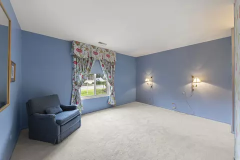 Bedroom - 1608 Thames Ct #A, Wheaton, IL 60189 photo 1 of 5