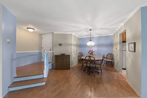 Dining - 1608 Thames Ct #A, Wheaton, IL 60189 photo 1 of 2