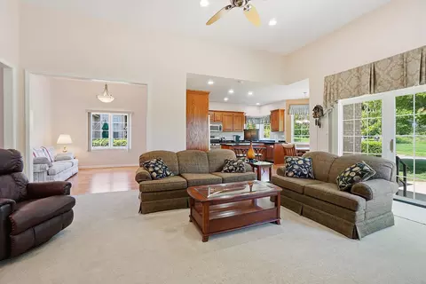 512 Highlington Ct, Beecher, IL 60401 photo 9