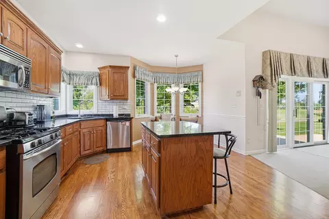 512 Highlington Ct, Beecher, IL 60401 photo 5