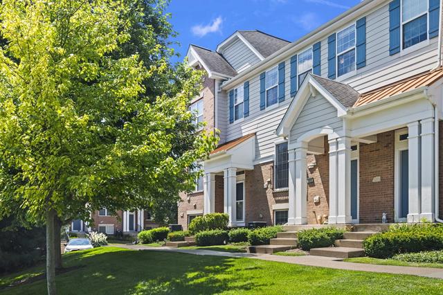 105 Arcadia Ln, Lake Zurich, IL 60047