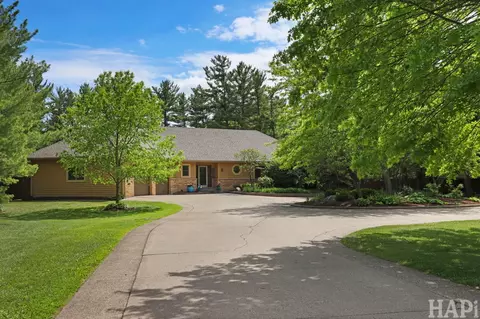 23925 W Grass Lake Rd, Antioch, IL 60002