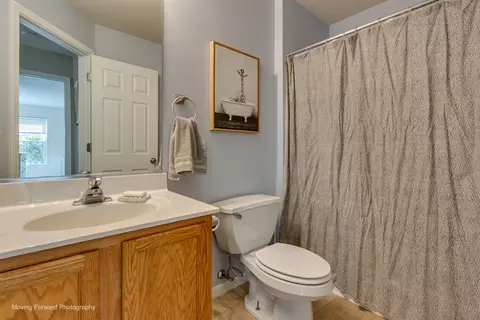 Bath - 1803 Blue Ridge Dr, Plainfield, IL 60586 photo 3 of 3