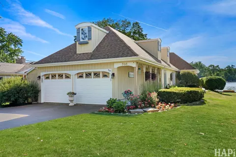 Exterior - 716 S Riverside Dr, Mchenry, IL 60050 photo 6 of 14