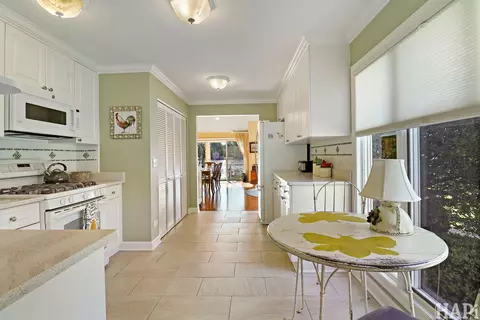 Kitchen - 716 S Riverside Dr, Mchenry, IL 60050 photo 2 of 4