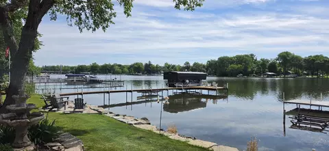 View/Area - 716 S Riverside Dr, Mchenry, IL 60050 photo 6 of 7