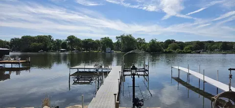 View/Area - 716 S Riverside Dr, Mchenry, IL 60050 photo 5 of 7