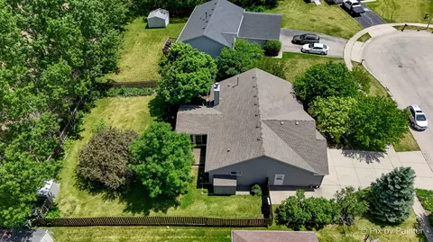 View/Area - 5928 Bluegrass Trl, Mchenry, IL 60050 photo 5 of 7