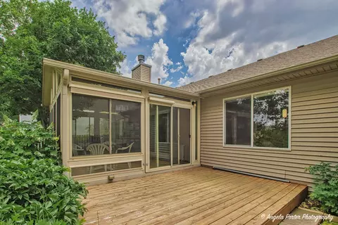 Exterior - 5928 Bluegrass Trl, Mchenry, IL 60050 photo 5 of 5