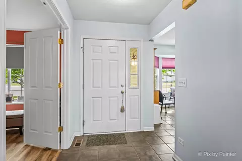 Entry Way - 5928 Bluegrass Trl, Mchenry, IL 60050 photo 1 of 2