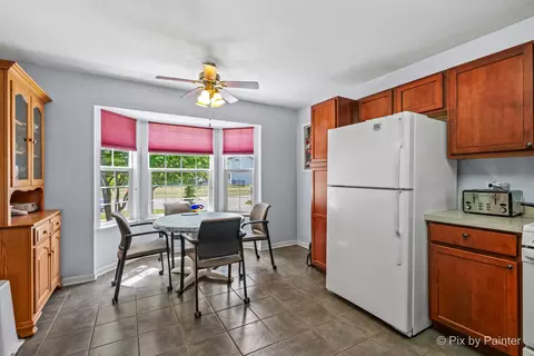 Kitchen - 5928 Bluegrass Trl, Mchenry, IL 60050 photo 1 of 3