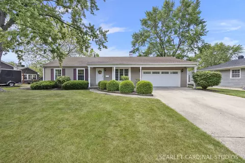 18 Cayman Dr, Montgomery, IL 60538