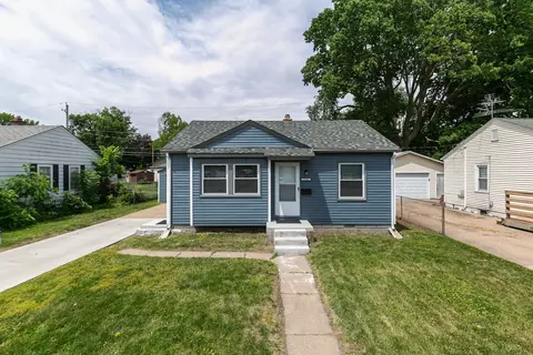 2326 11 St, Rock Island, IL 61201