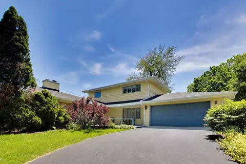 245 Ann St, Clarendon Hills, IL 60514
