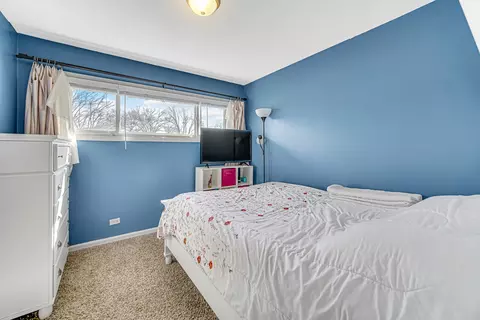 Bedroom - 310 Maricopa Ln, Hoffman Estates, IL 60169 photo 3 of 4